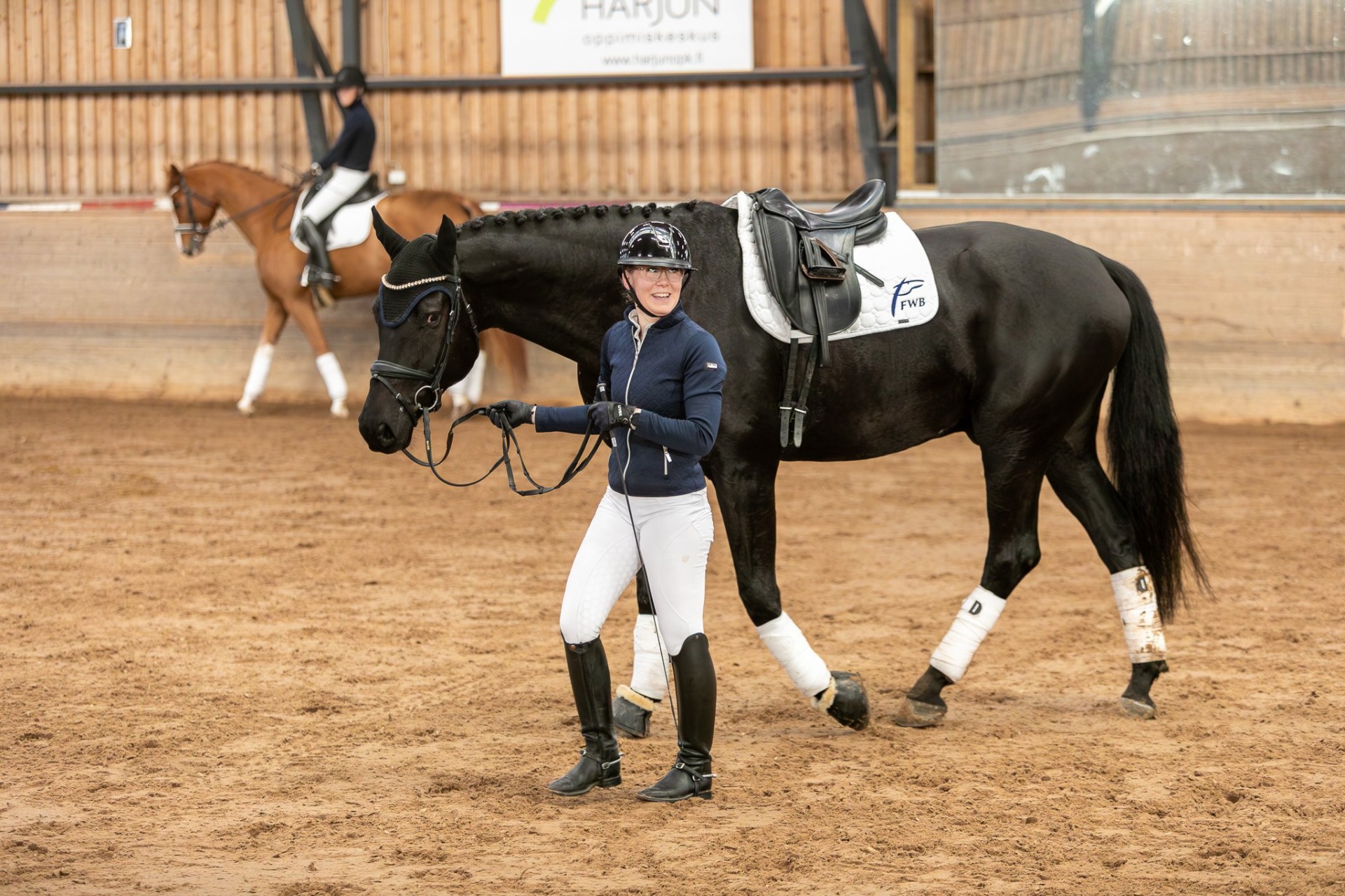 Älä myöskään ylisuorita, vaan koita nauttia kaikesta tekemisestä! Kuvituskuva: Milla Cornea